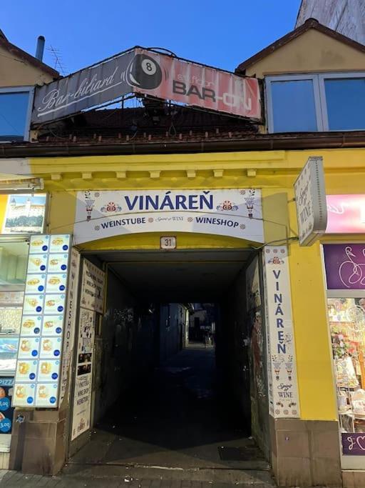 דירות ברטיסלאבה Bada Bing Plaza מראה חיצוני תמונה